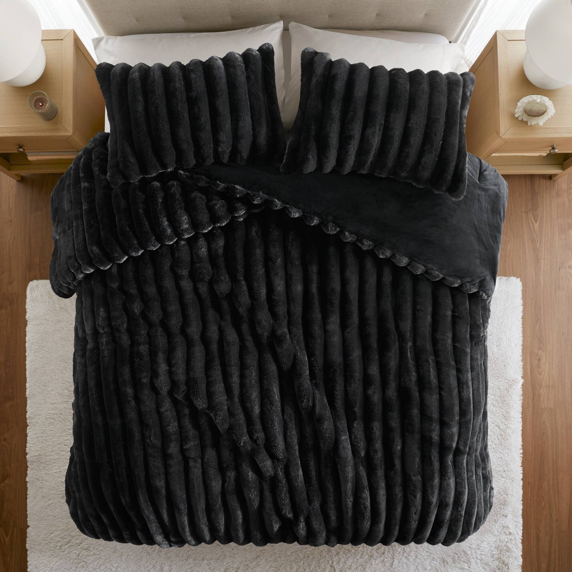 Jasmine - 3 Piece King Ultrasoft Ribbed Comforter Set - Black