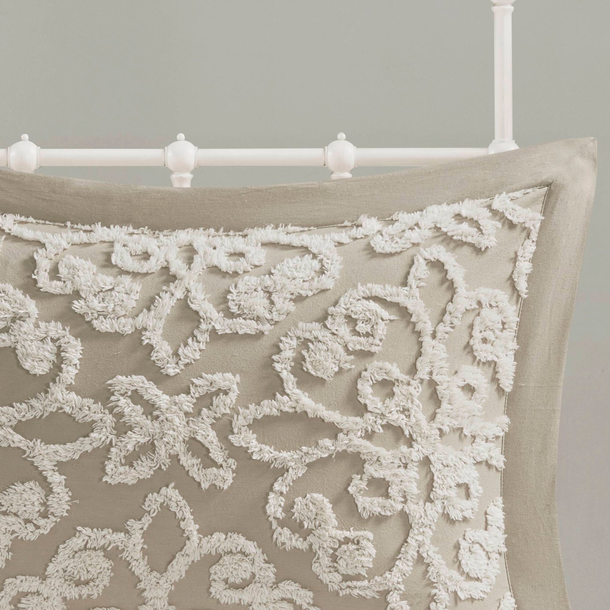 Sabrina - King 3 Piece Tufted Bedspread Set - Taupe