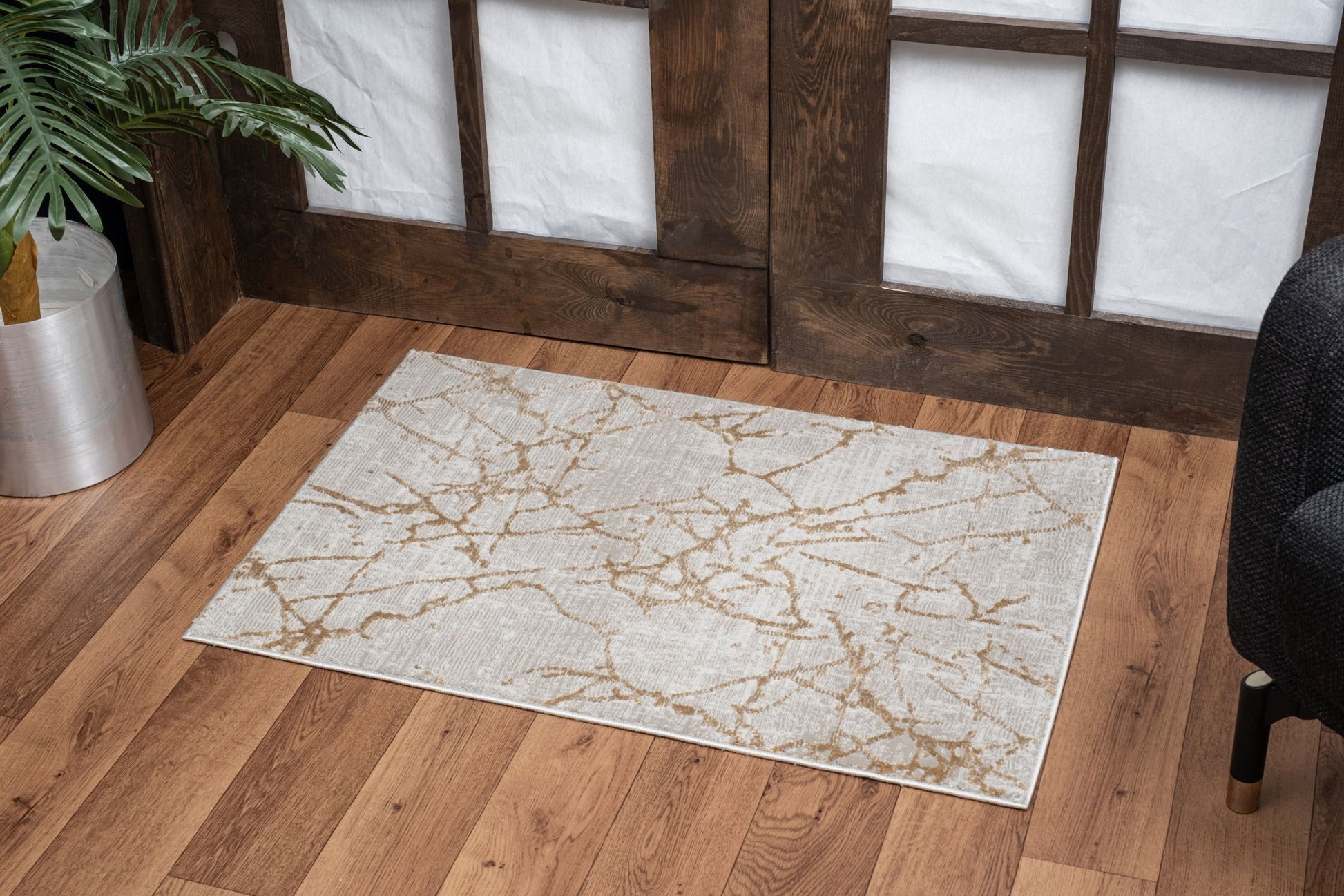 Elegance - 5'3" X 7'3" Area Rug - Gold, Polyester