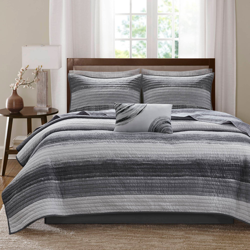 Saben - King 8 Piece Quilt Set With Bed Sheets - Black