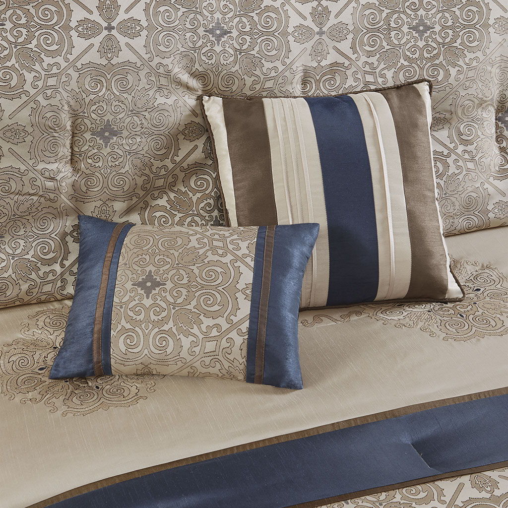 Delaney - King 24 Piece Room In A Bag - Navy