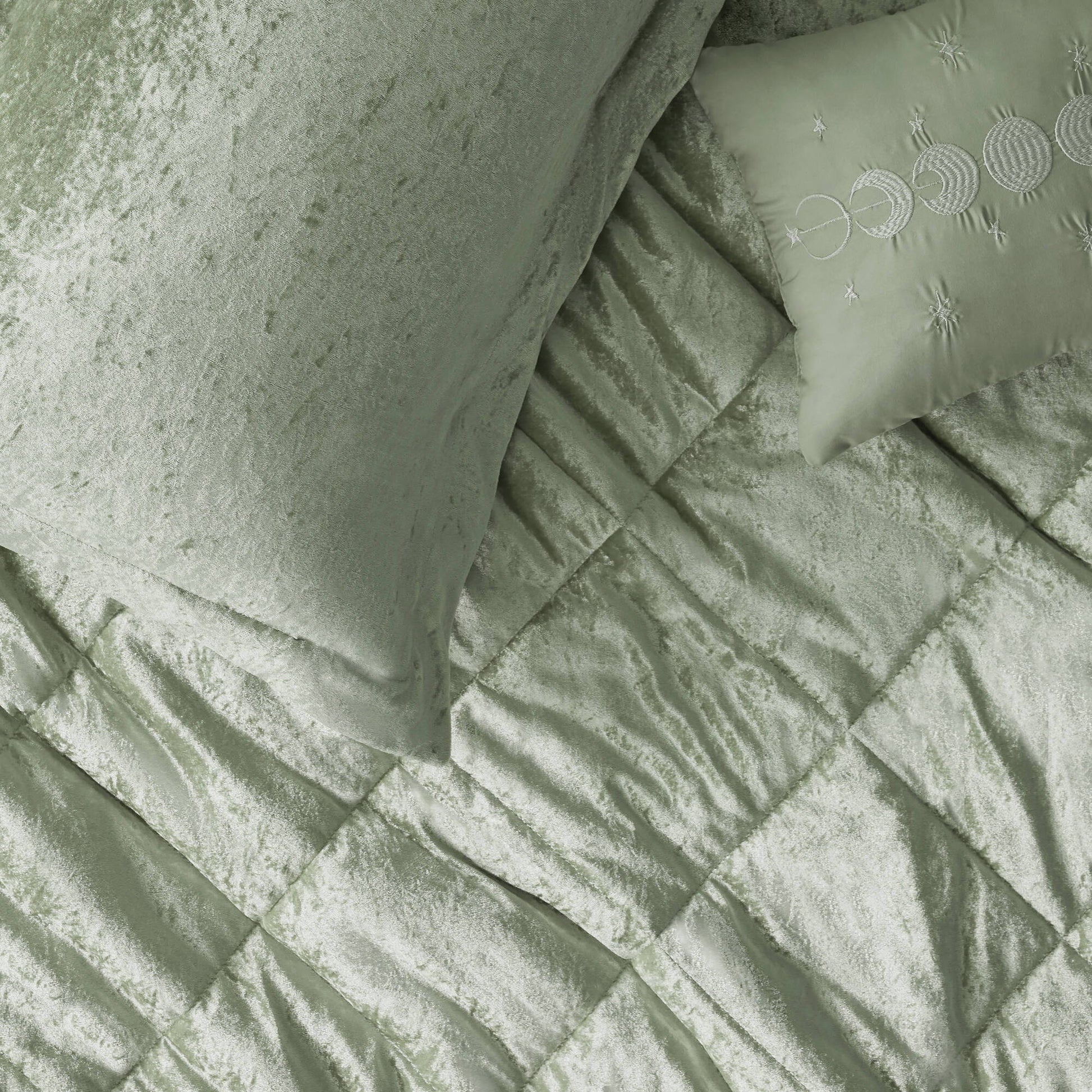 Felicia - Velvet Duvet Cover Set With Throw Pillow - Green