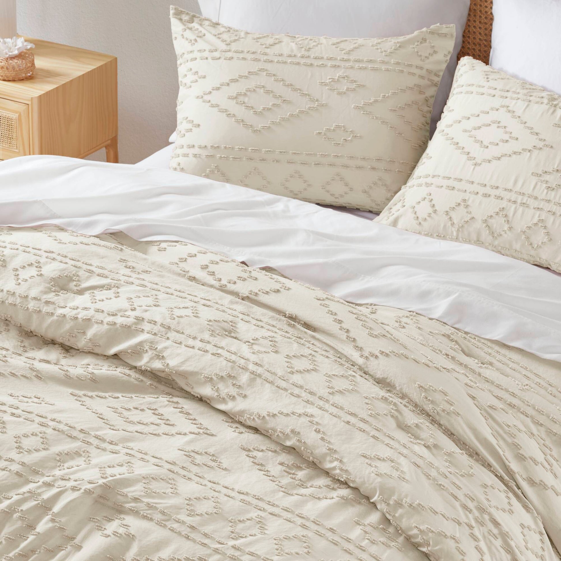 Gigi - Full/Queen Comforter Mini Set - Beige