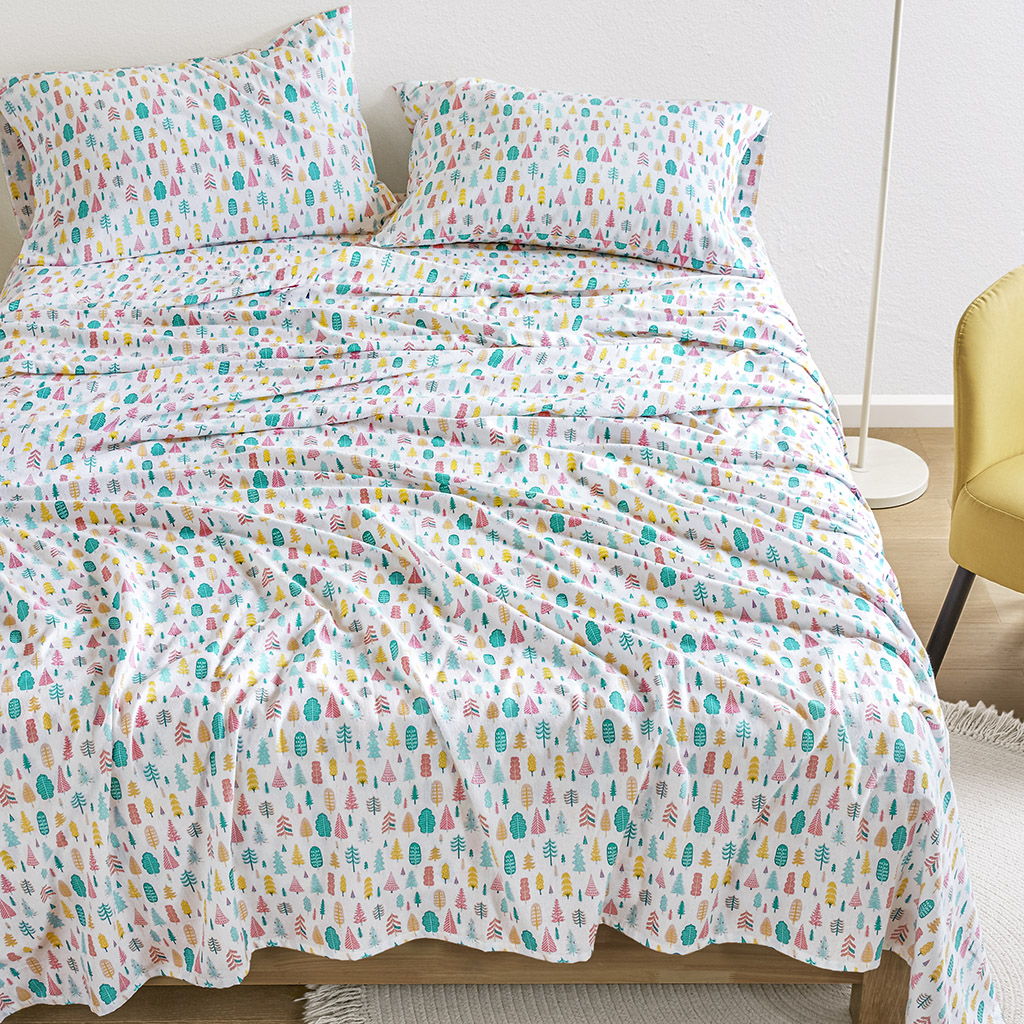 Cozy Soft - 4 Piece Queen Flannel Printed Sheet Set - White Holiday Trees