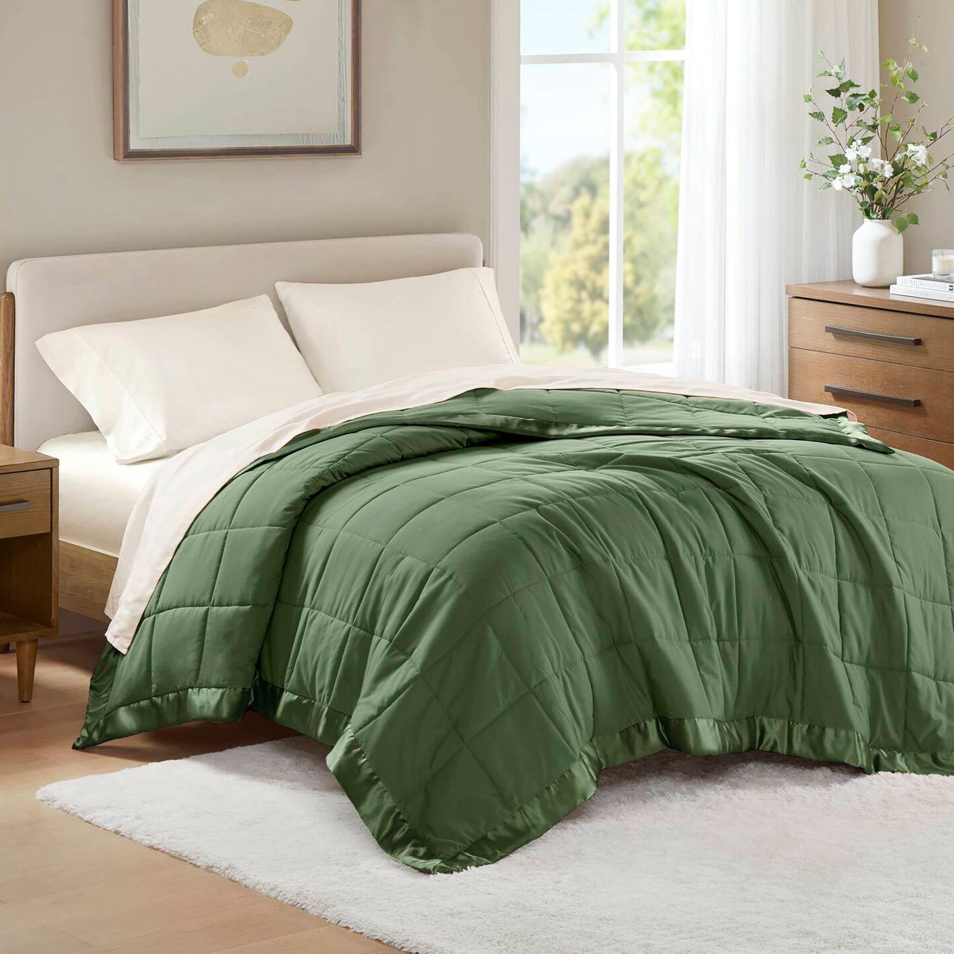 Windom - King Lightweight Down Alternative Blanket With Satin Trim - Green