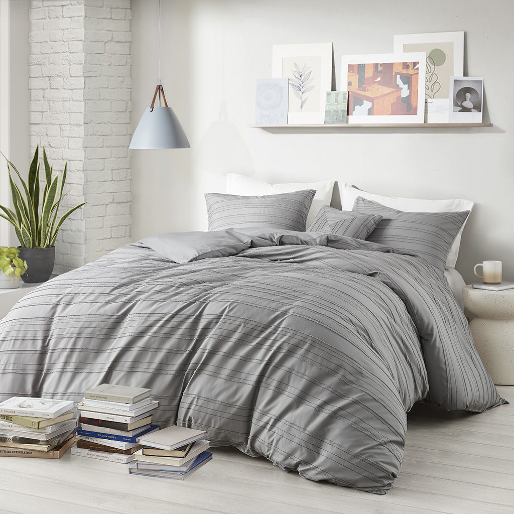 Oliver - Cationic Dyed Clip Jacquard Duvet Cover Set With Throw Pillow - Gray