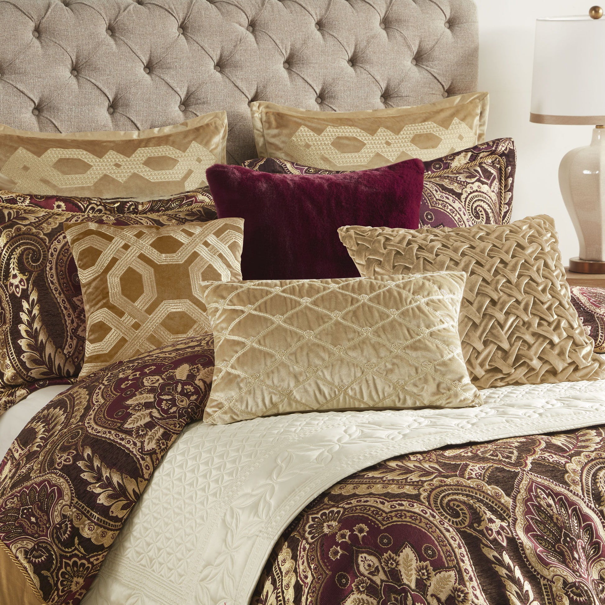 Julius - 4 Piece King Comforter Set - Burgundy