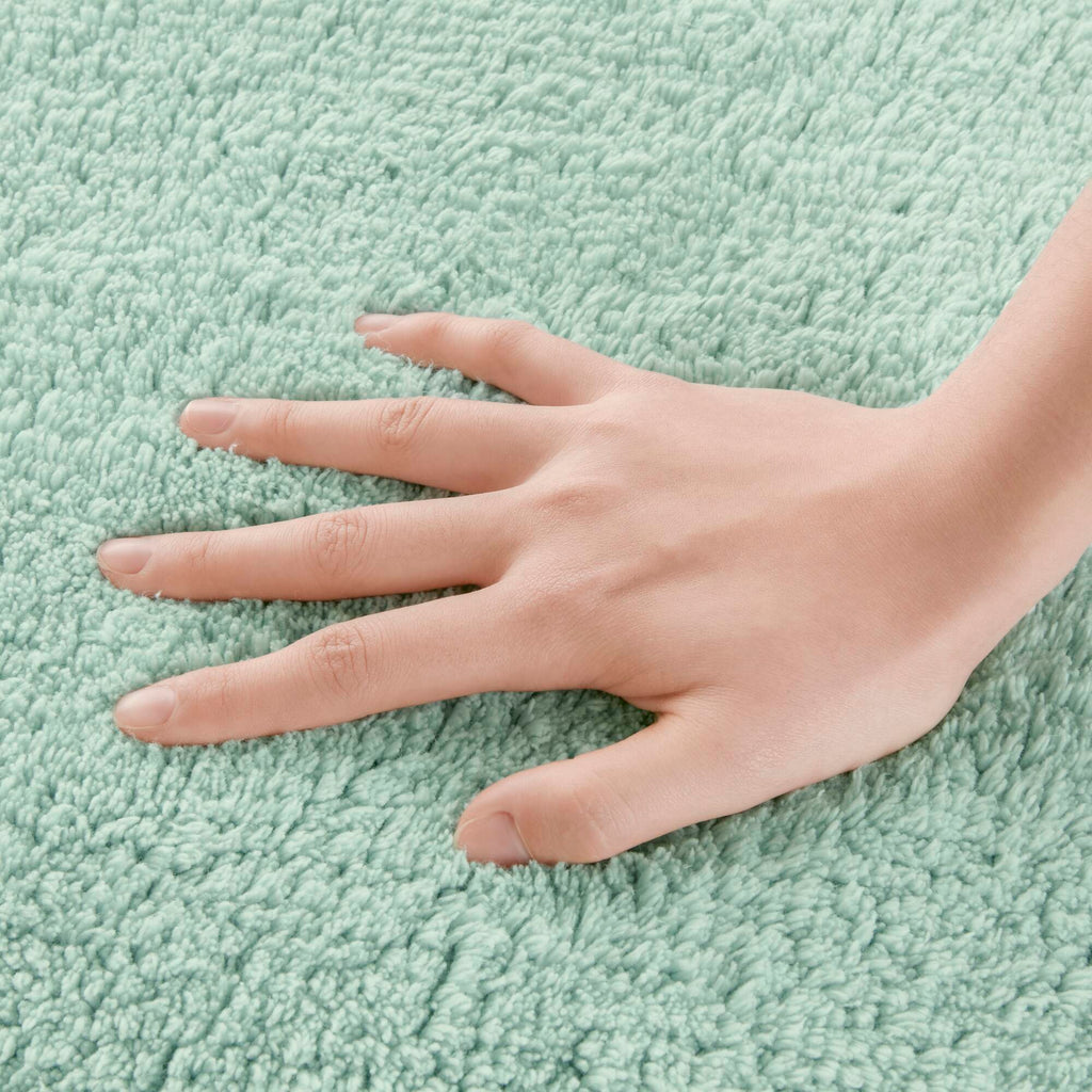 Splendor - 17" x 24" Tufted Reversible Bath Rug - Green