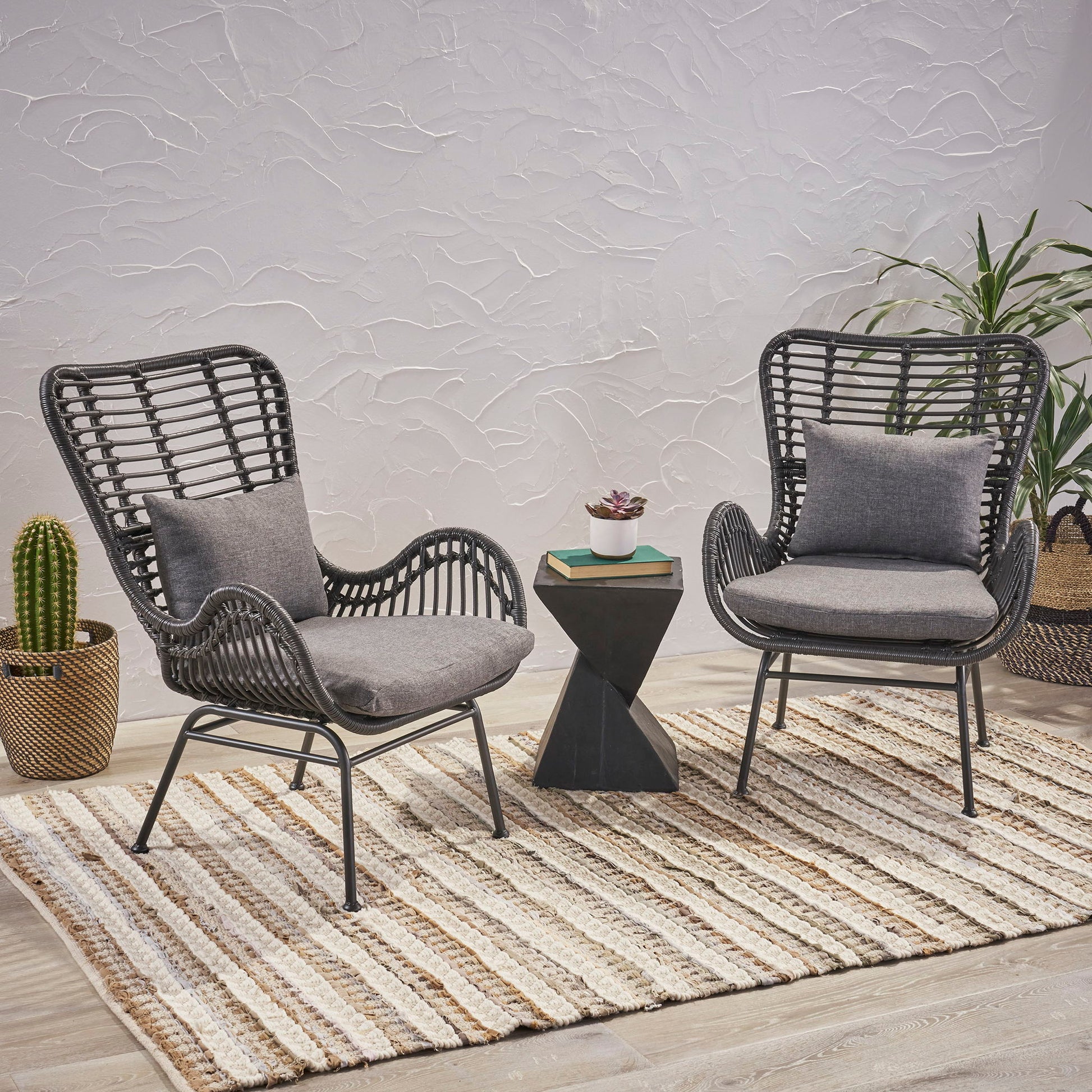 Modern Aesthetic Outdoor Rattan Accent Chair With Metal Legs