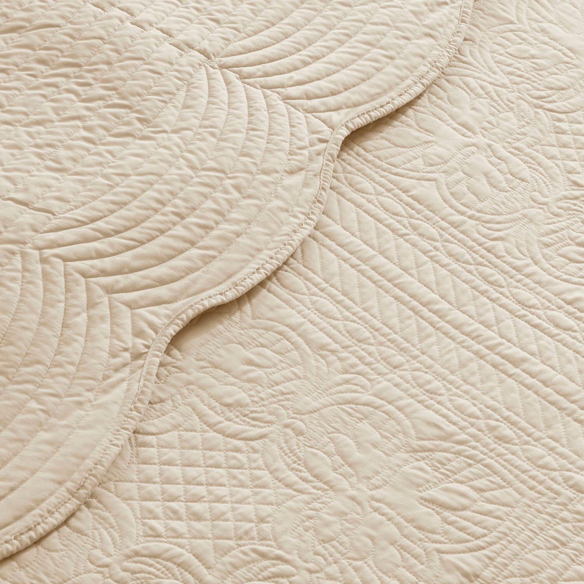Tuscany - 3 Piece Reversible Scalloped Edge Coverlet Set - Cream
