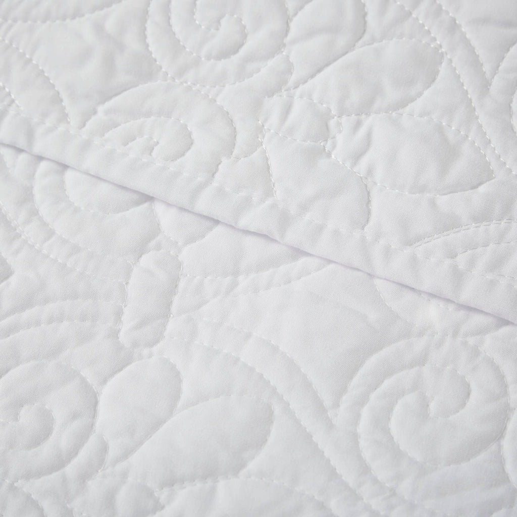 Quebec - Oversized Quilted Throw - White