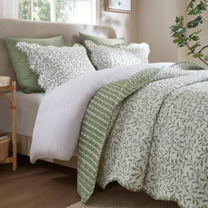 Darcy - 3 Piece Print King Quilt Set - Sage Green