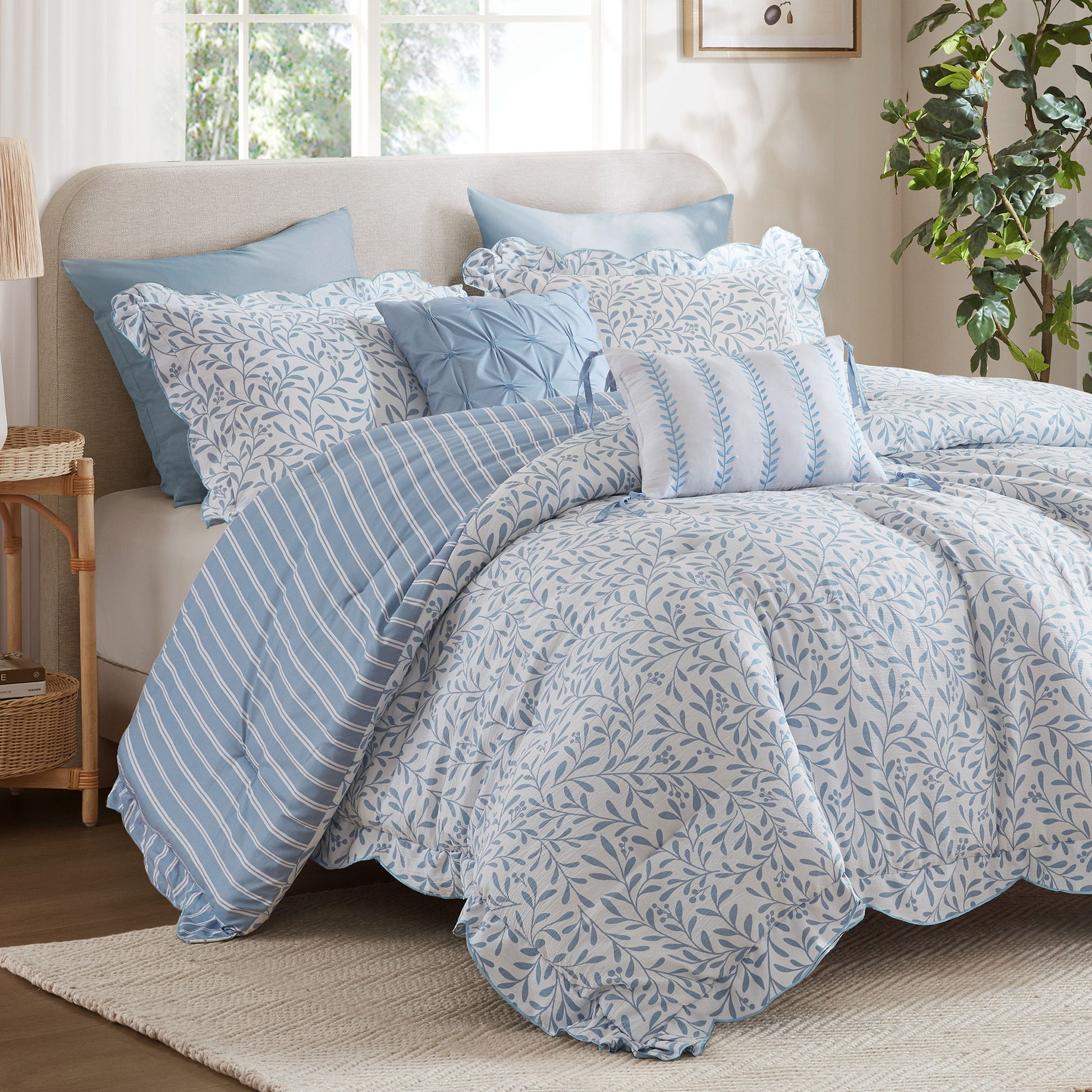 Darcy - 5 Piece Print Comforter Set - Blue