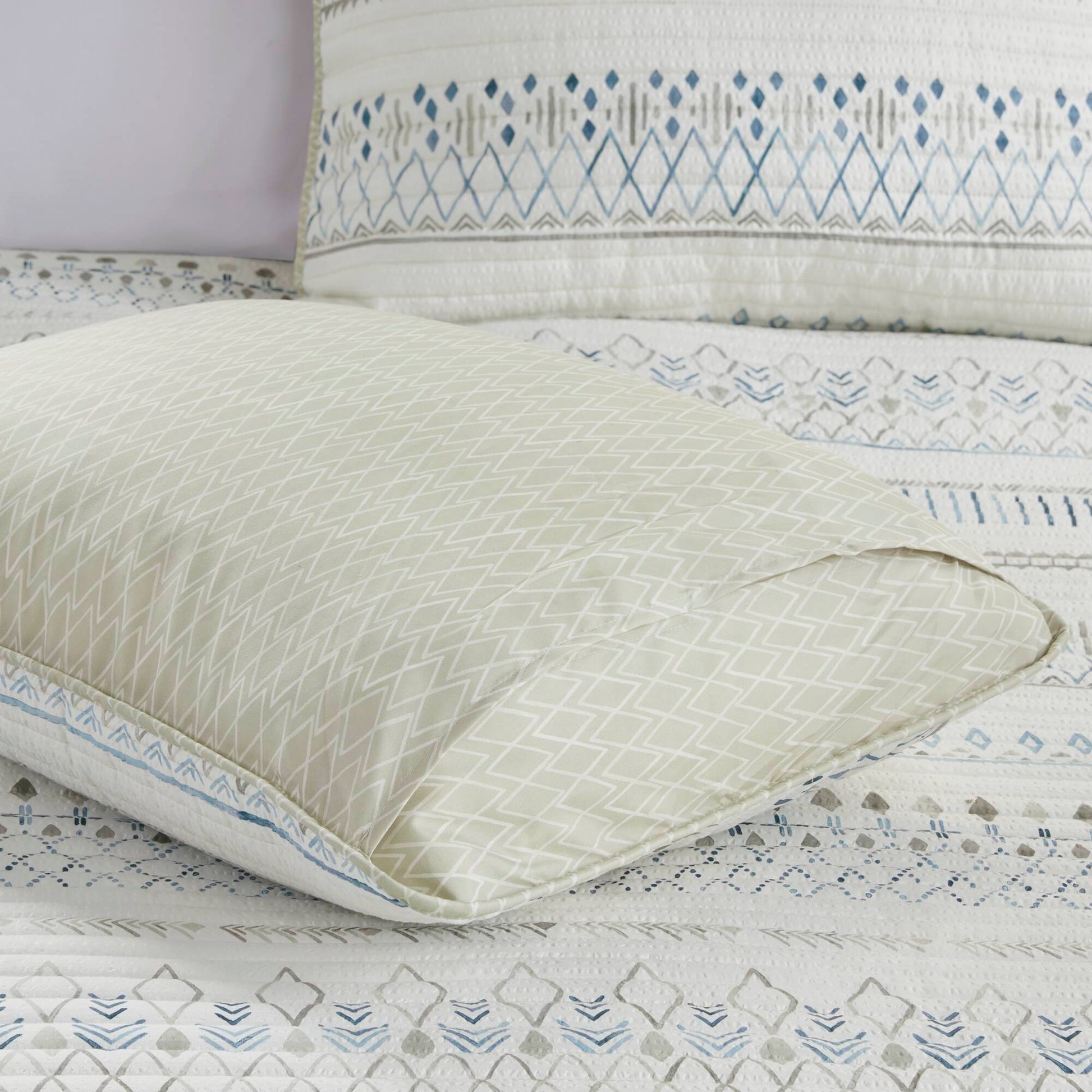 Fraser - 3 Piece Printed Microfiber Seersucker Quilt Set - Taupe / Blue