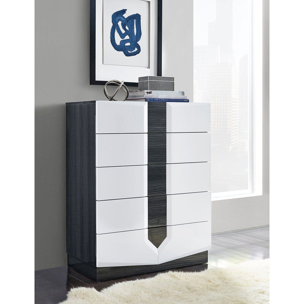 Vios - Zebra Chest - White