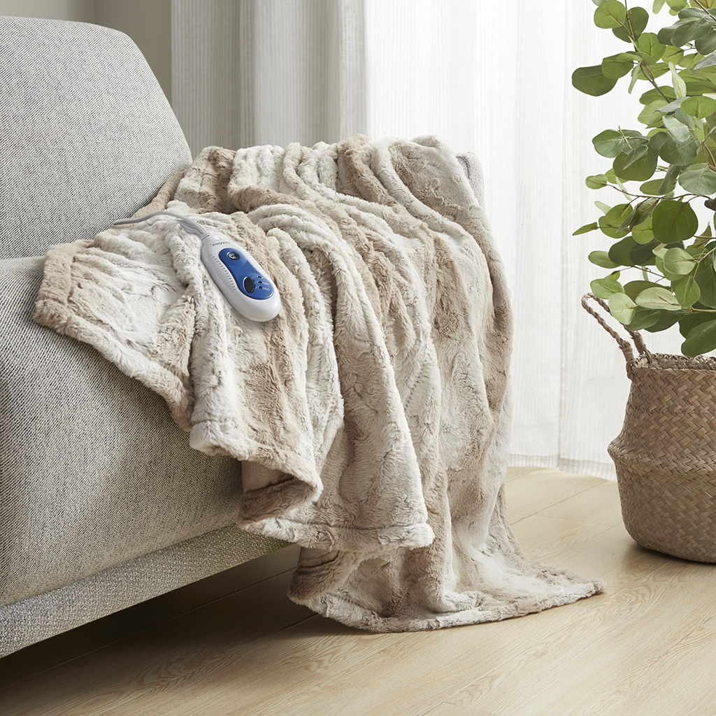 Zuri - Oversized Faux Fur Heated Throw - Sand