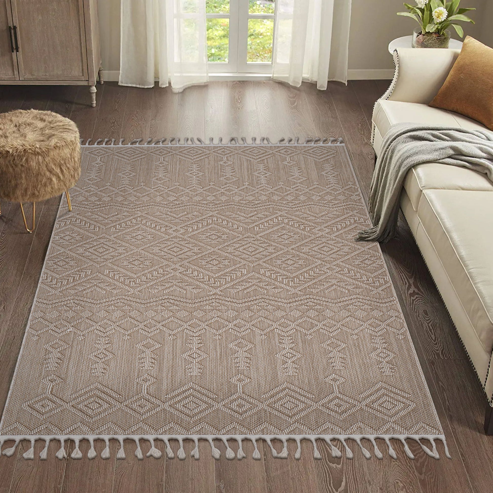 Guros - Traditional Indoor / Outdoor Area Rug