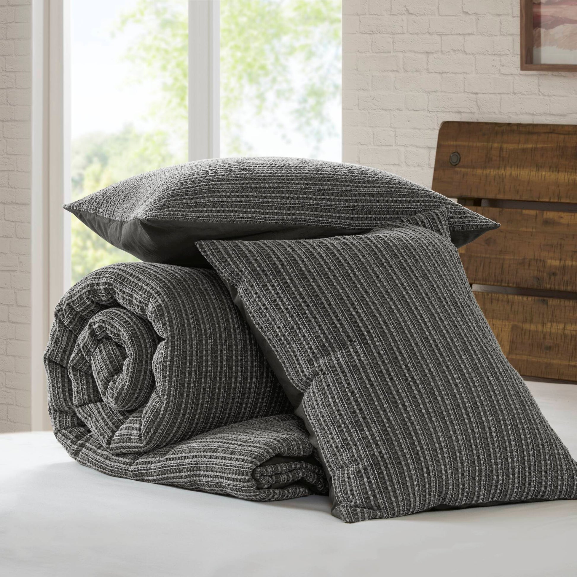 Lyon - 3 Piece King/California King Waffle Washed Comforter Set - Charcoal