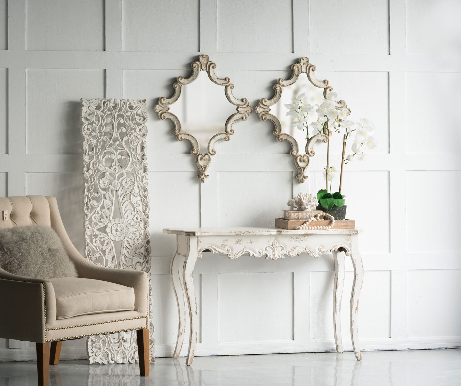 Artistic Diamond Scrollwork Mirror, Home Accent Mirror For Living Room, Entryway, Bedroom, Office - Antique White