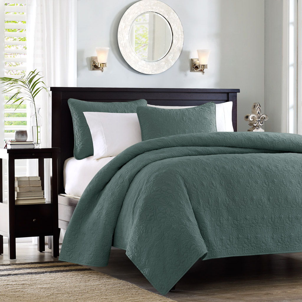 Quebec - 3 Piece Full/Queen Reversible Quilt Set - Balsam Green
