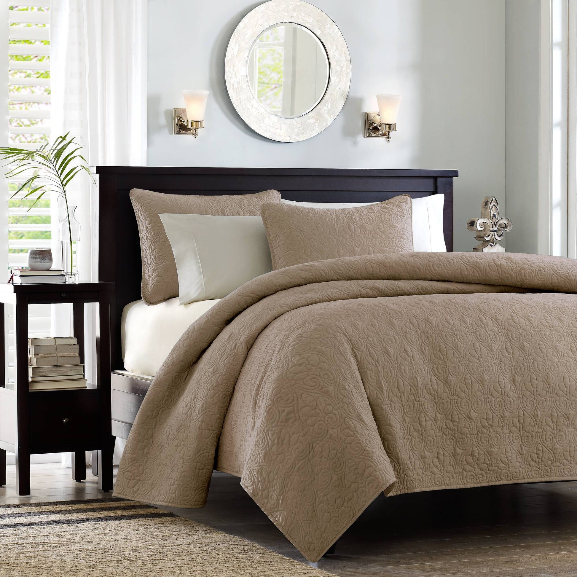 Quebec - Twin Reversible Coverlet Set - Khaki
