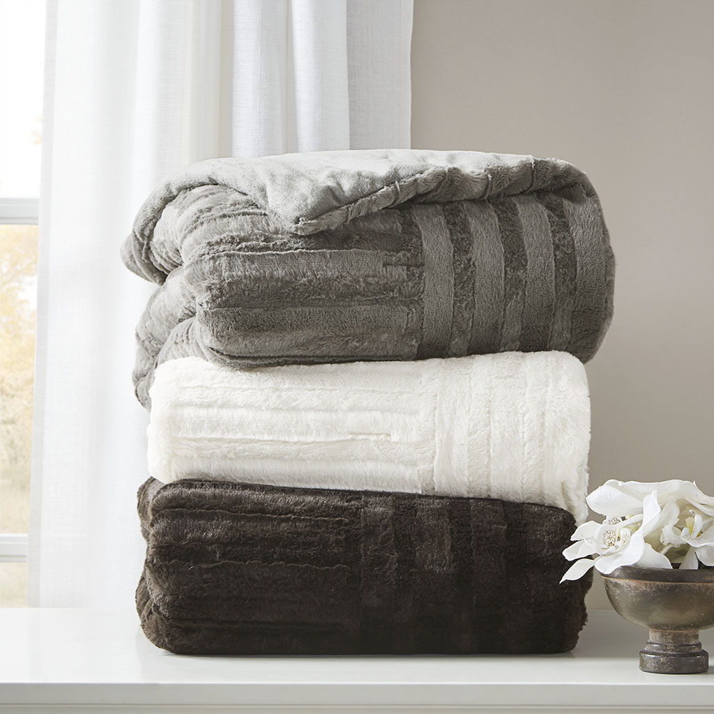 Arctic - Ultra Down Alternative Throw - Chocolate
