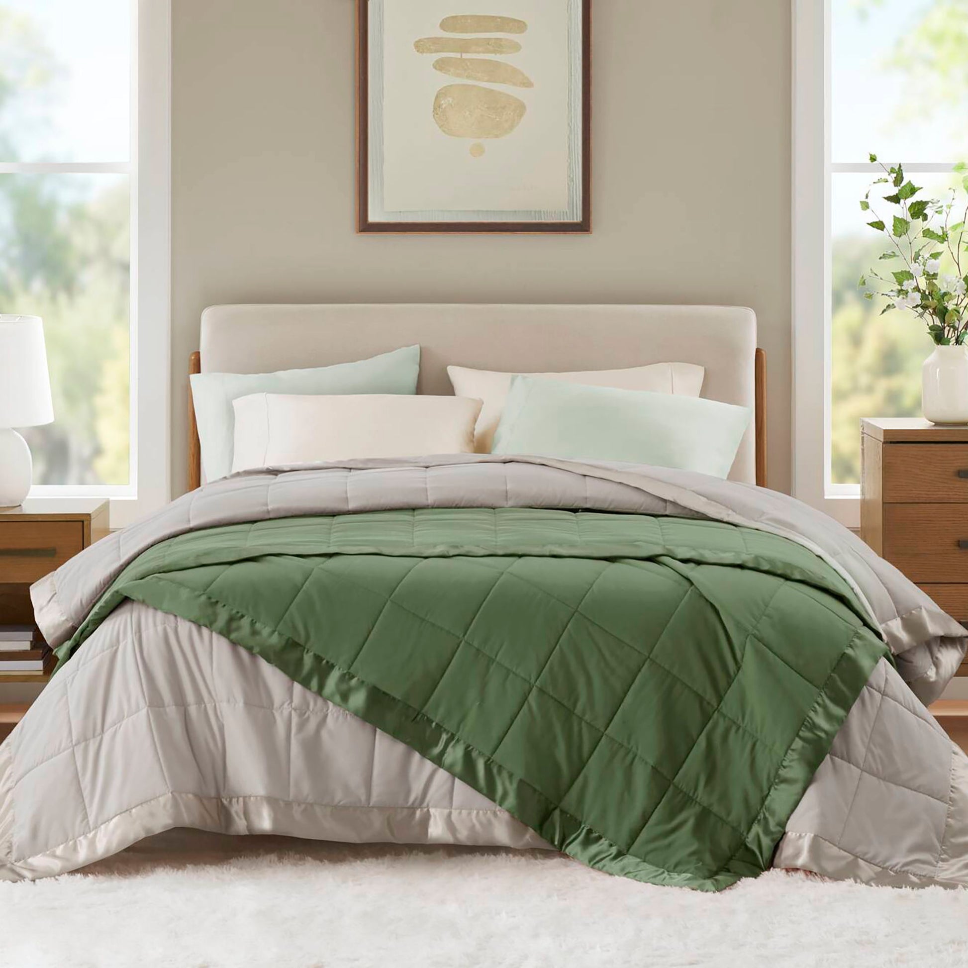 Windom - King Lightweight Down Alternative Blanket With Satin Trim - Green