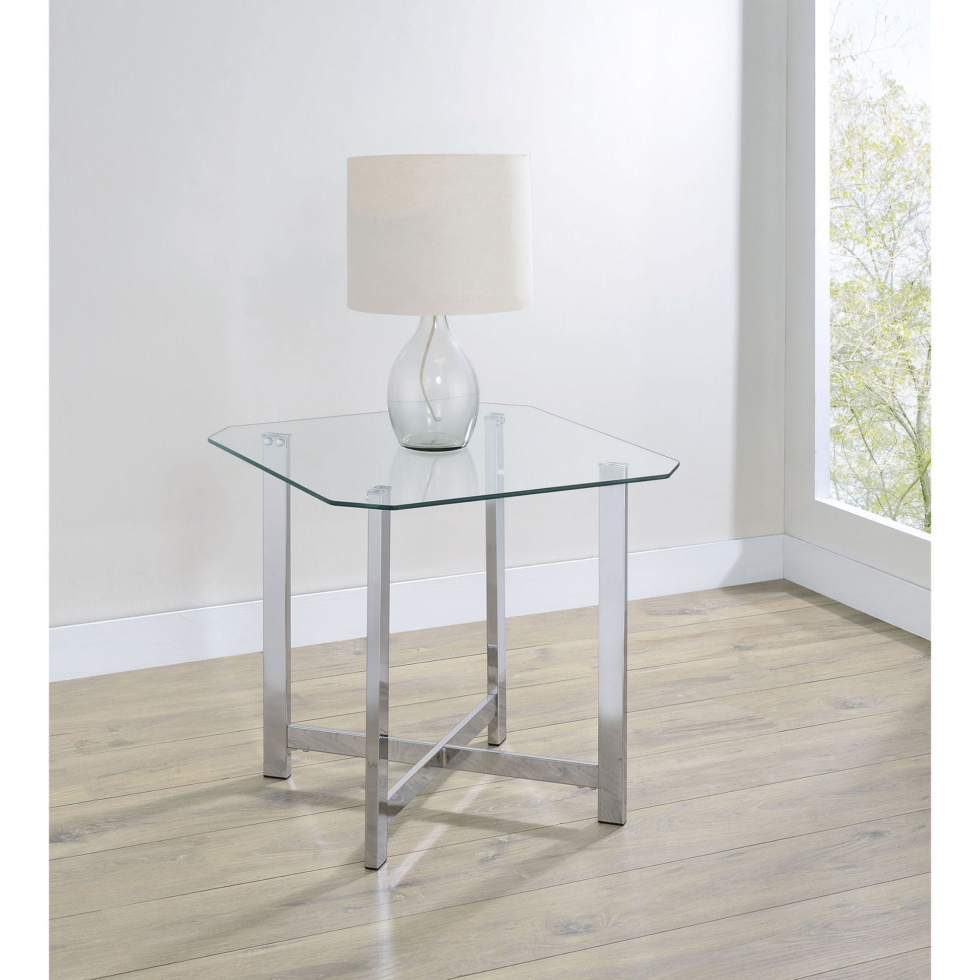 Linda - Table