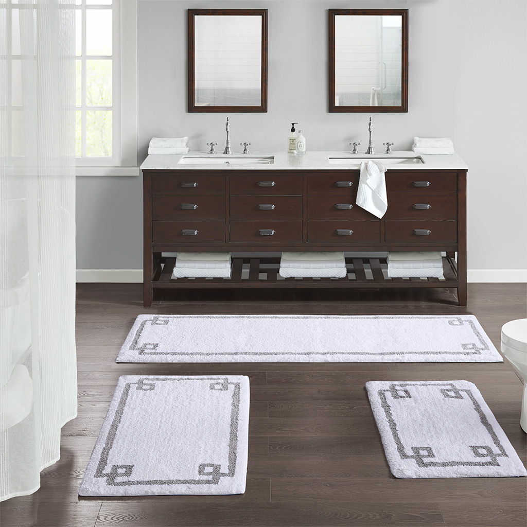 Evan - 24" x 72" Tufted Bath Rug - White