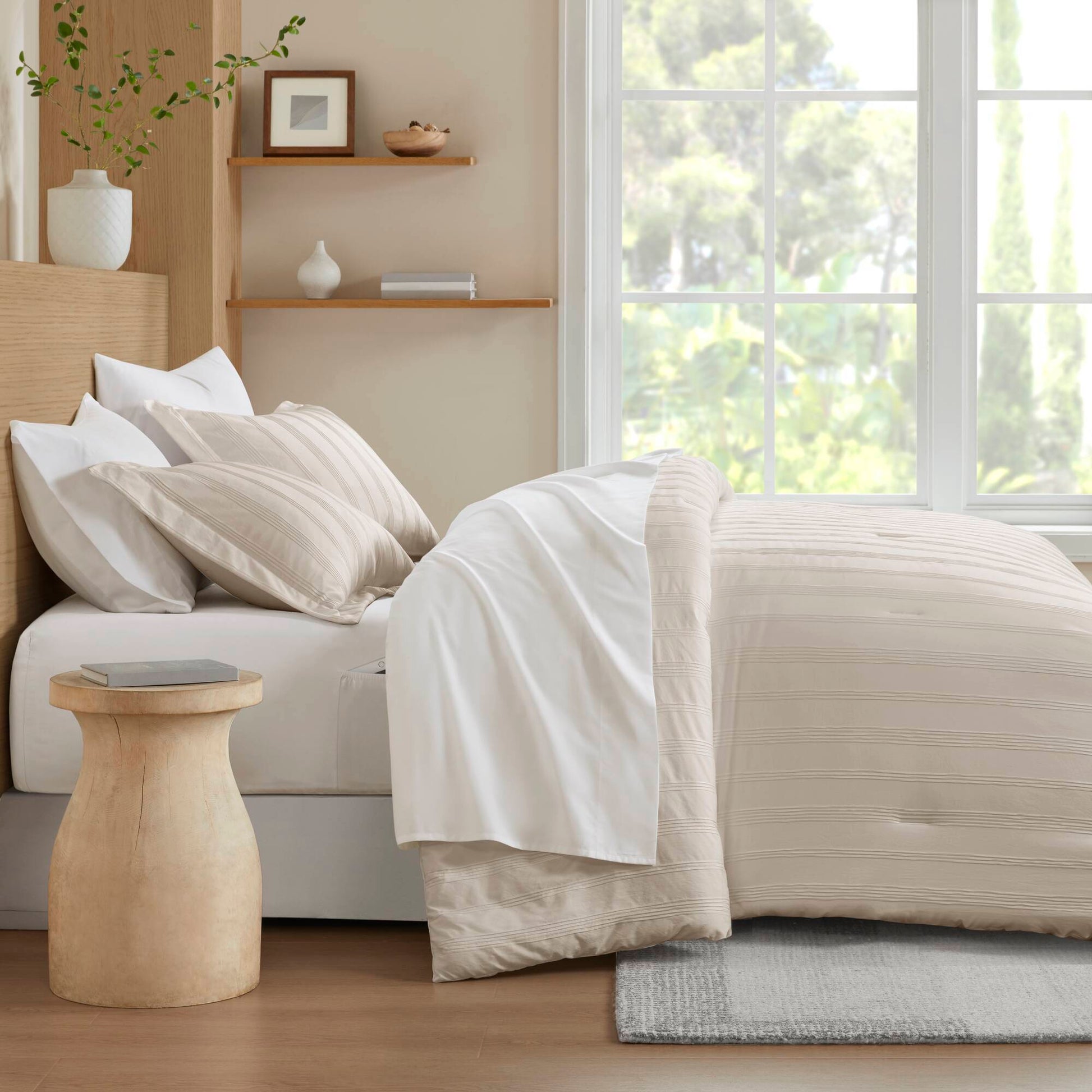 Logan - Queen Striped Comforter Set - Neutral