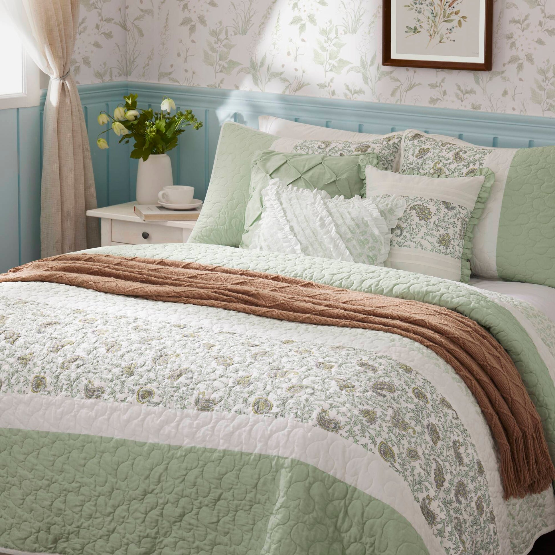 Dawn - 6 Piece Full/Queen Percale Quilt Set With Throw Pillows - Sage Green