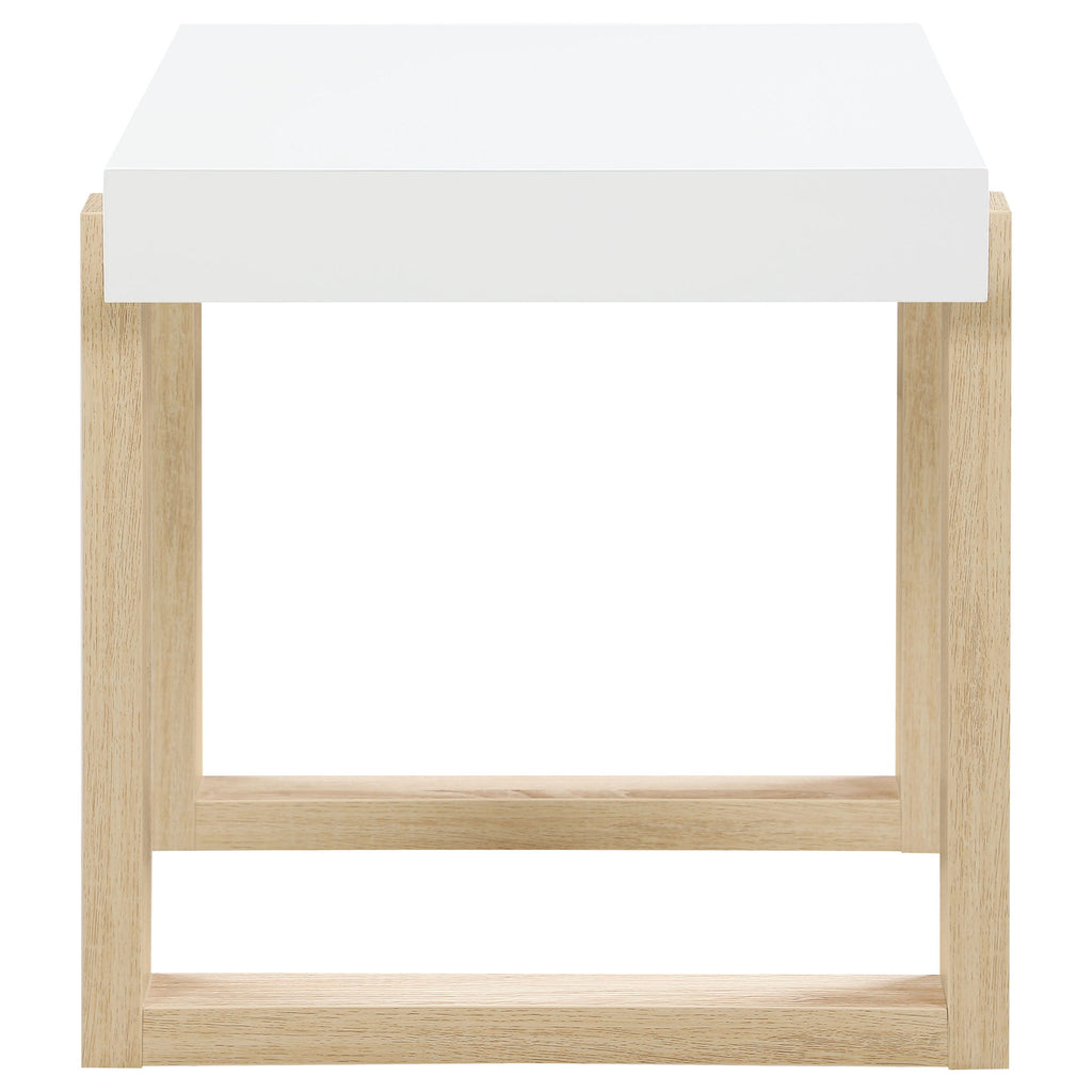 Gwen - Table
