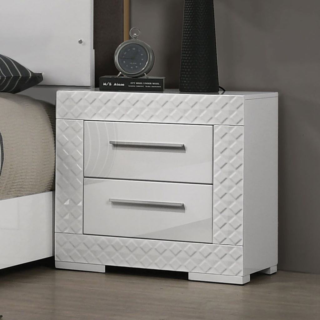 Nightstand With Bar Handle - White