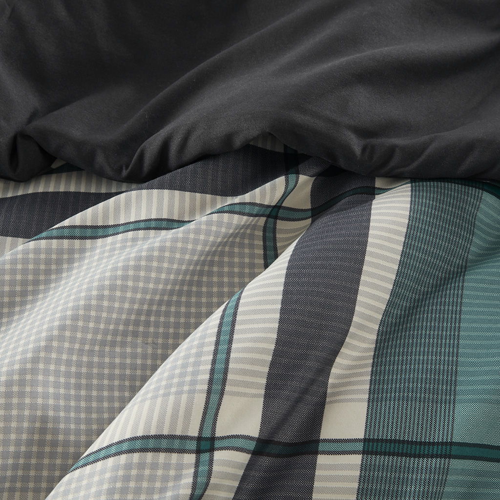 Robbie - 7 Piece Twin Long Plaid Comforter Set With Bed Sheets - Teal / Black