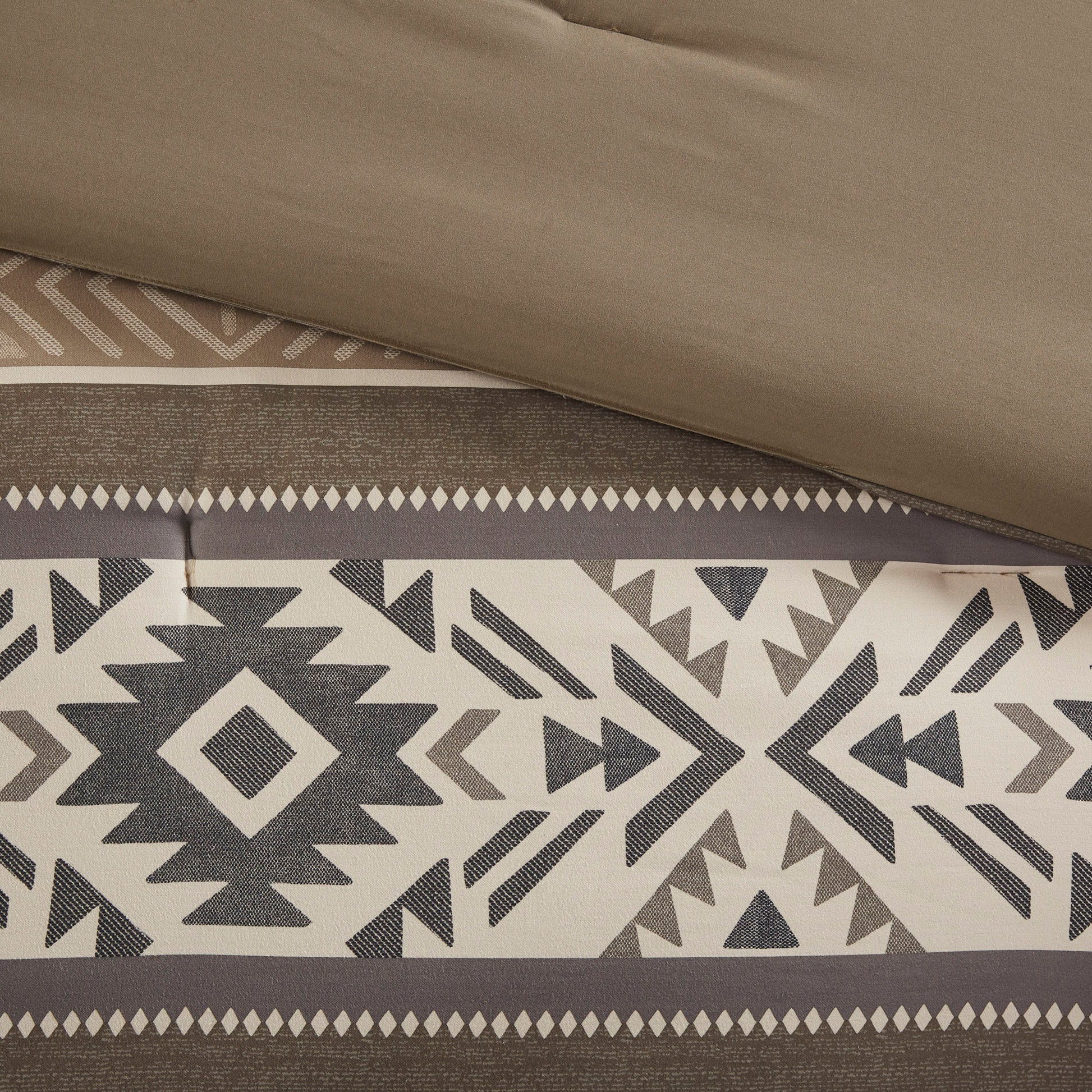Mariposa - 5 Piece King/California King Stripe Herringbone Comforter Set With Throw Pillows - Brown