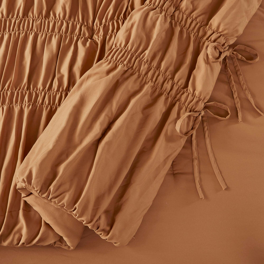 Mia - 3 Piece King Comforter Set - Brown