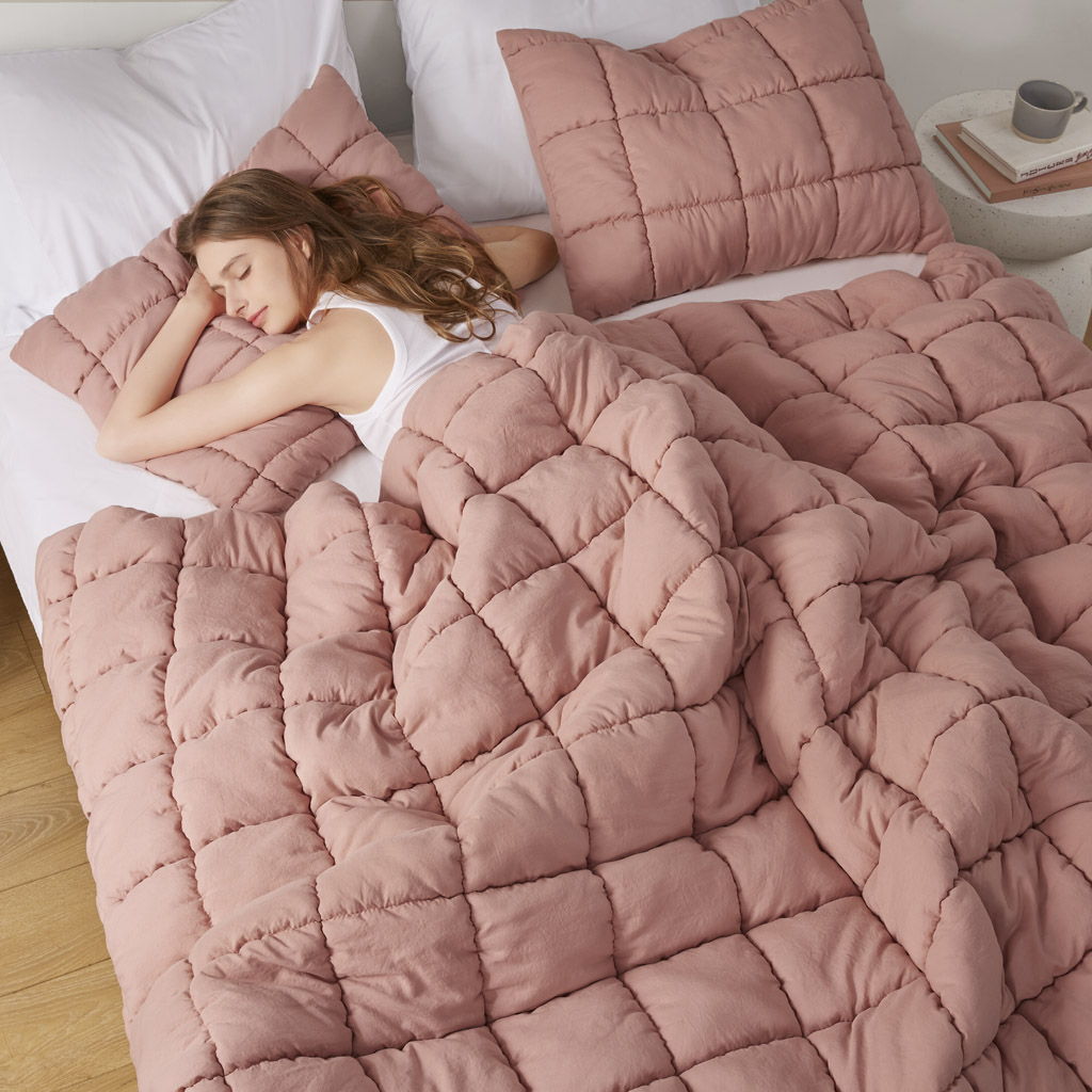 Dream Puff - Down Alternative Comforter Set - Pink