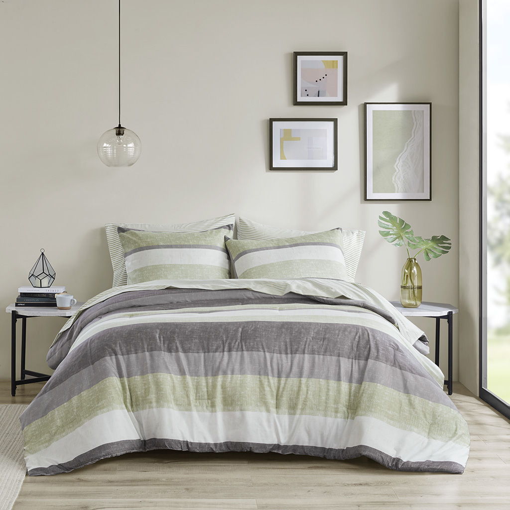 Jaxon - 7 Piece Queen Stripe Comforter Set With Bed Sheets - Green/Gray