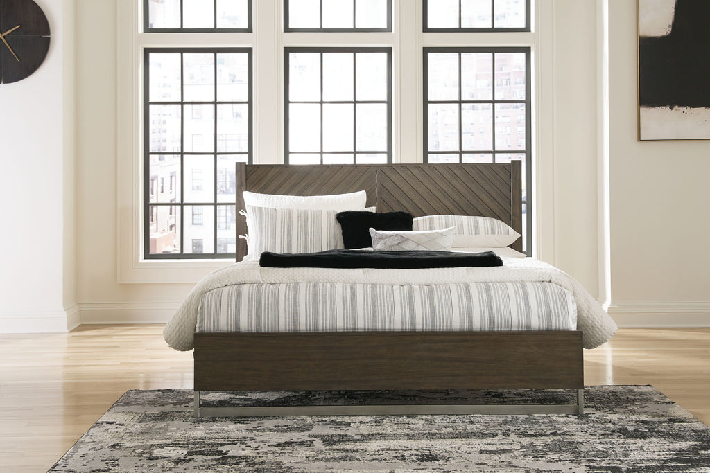 Arkenton - 5 Pc. - Dresser, Mirror, King Panel Bed - Grayish Brown