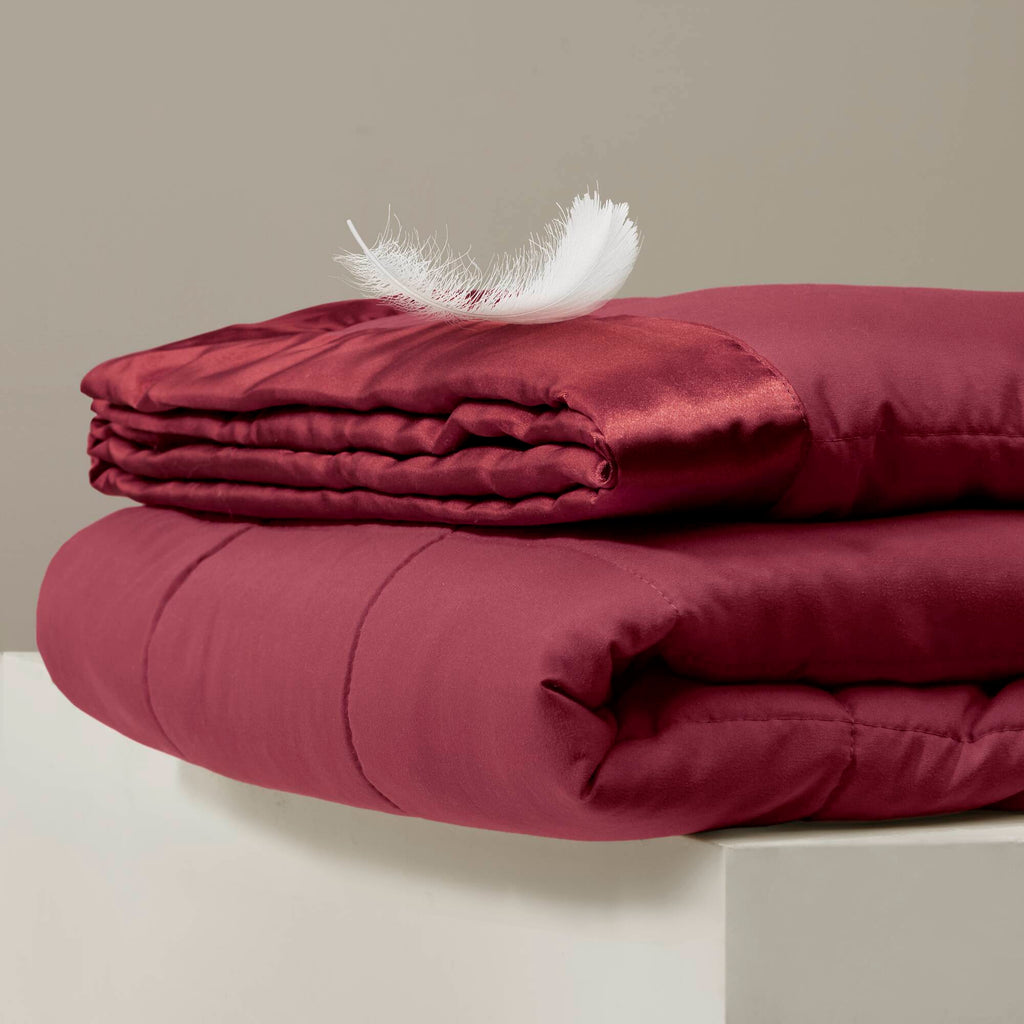 Windom - Lightweight Down King Alternative Blanket With Satin Trim - Burgundy