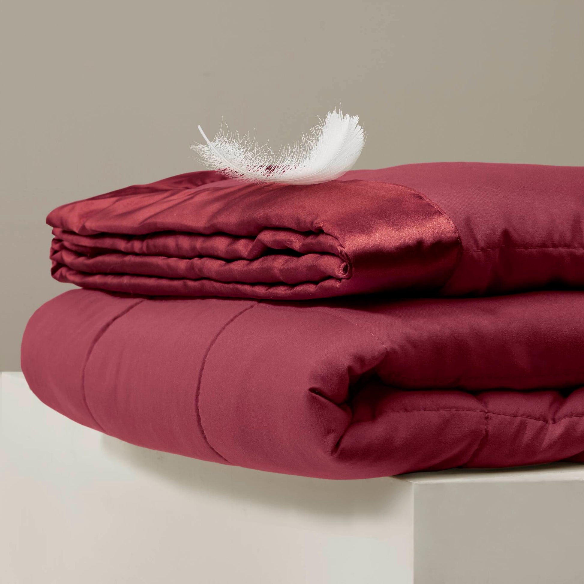 Windom - Lightweight Down King Alternative Blanket With Satin Trim - Burgundy