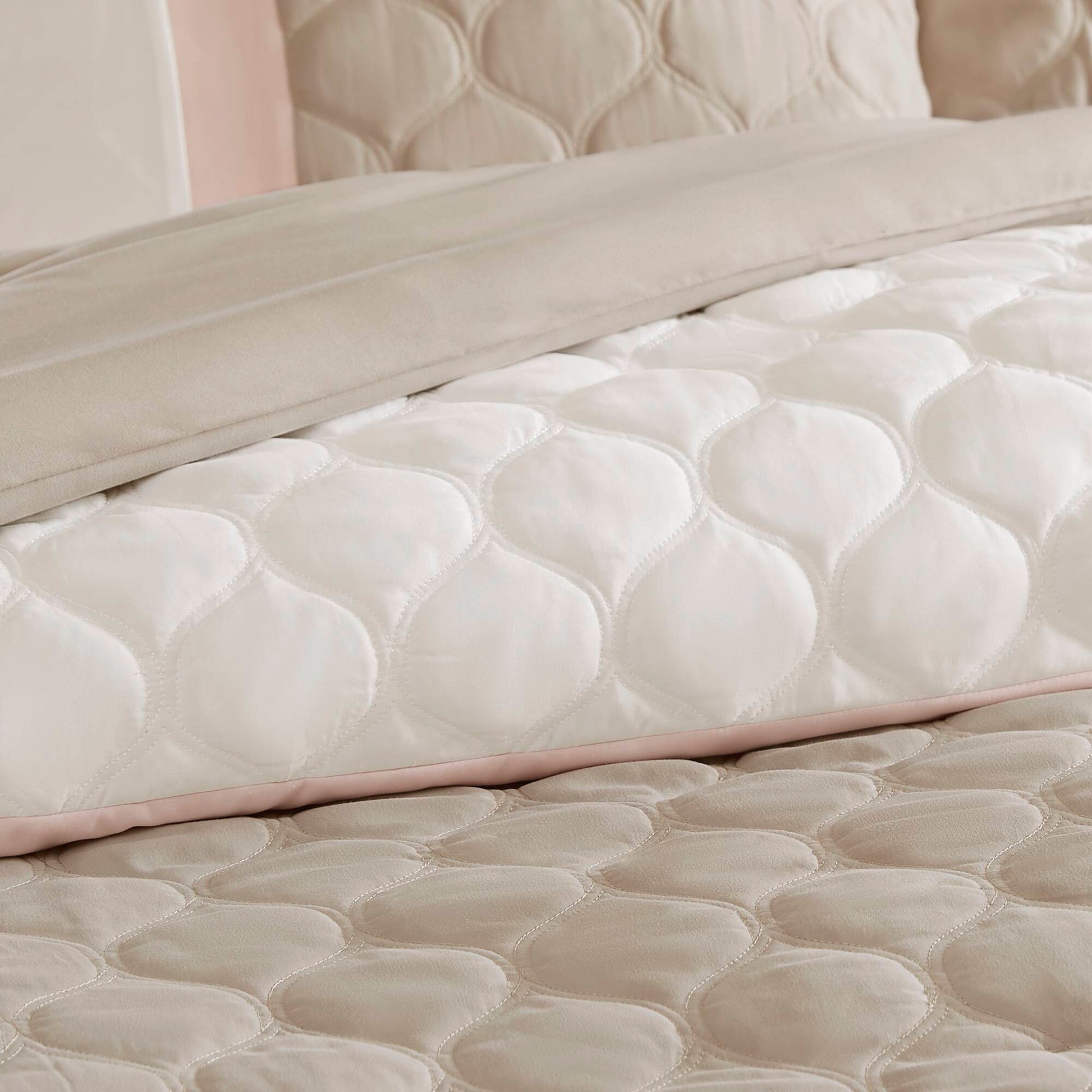 Shawnee - King 8 Piece Comforter Set - Blush