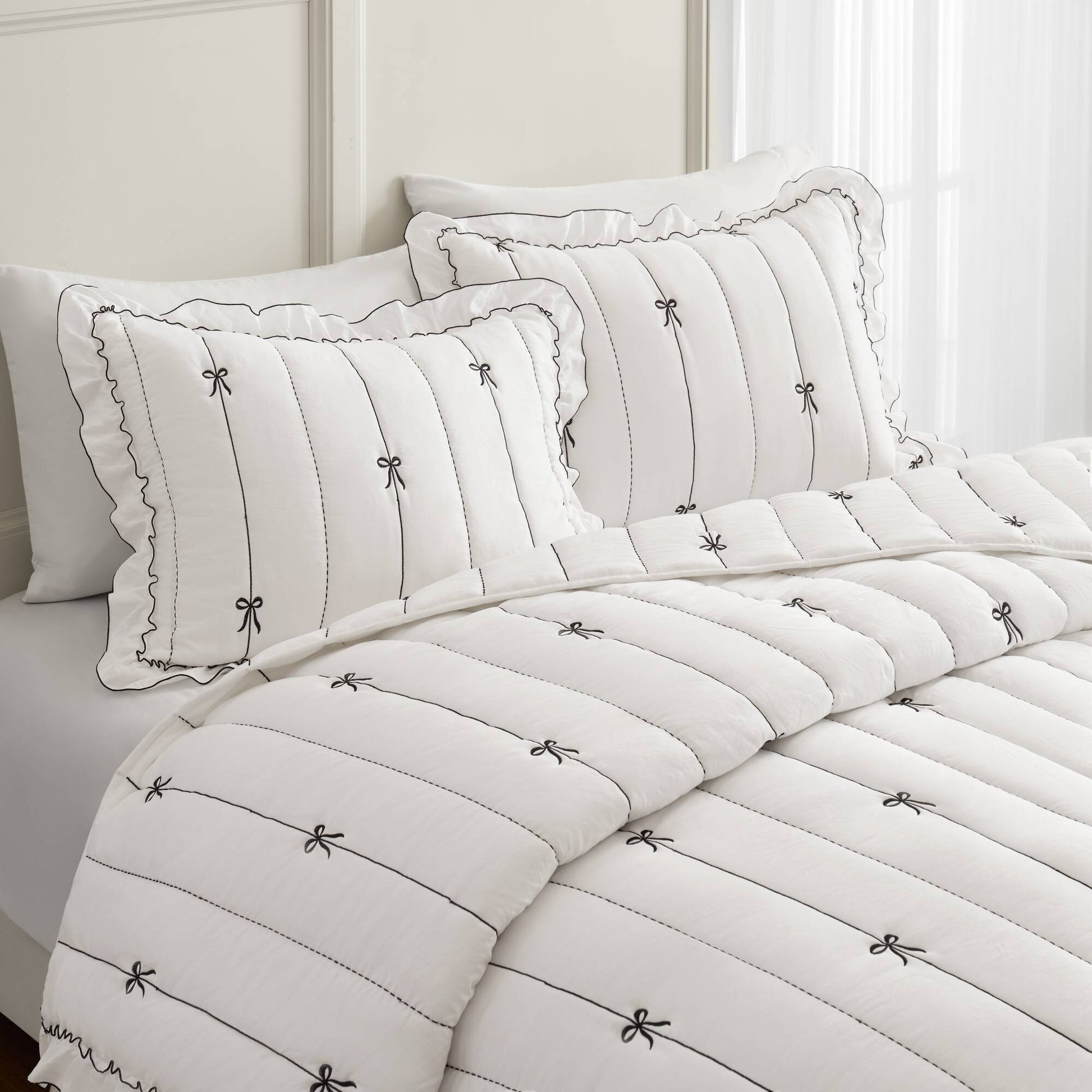 Liv - Quilt Set - White / Black