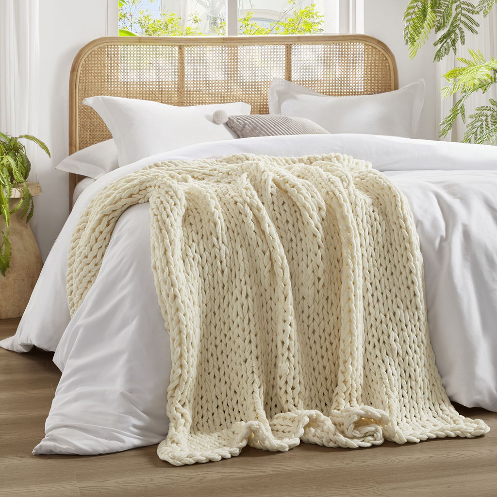 Chunky Double Knit Handmade Throw - Ivory