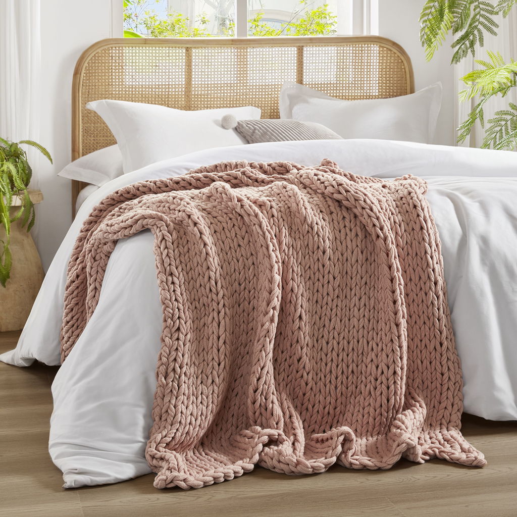 Chunky Double Knit Handmade Throw - Blush