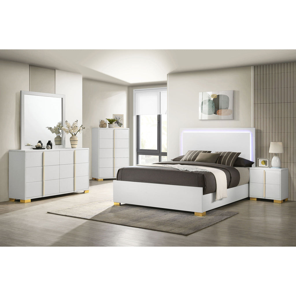 Bedroom Set With Accents