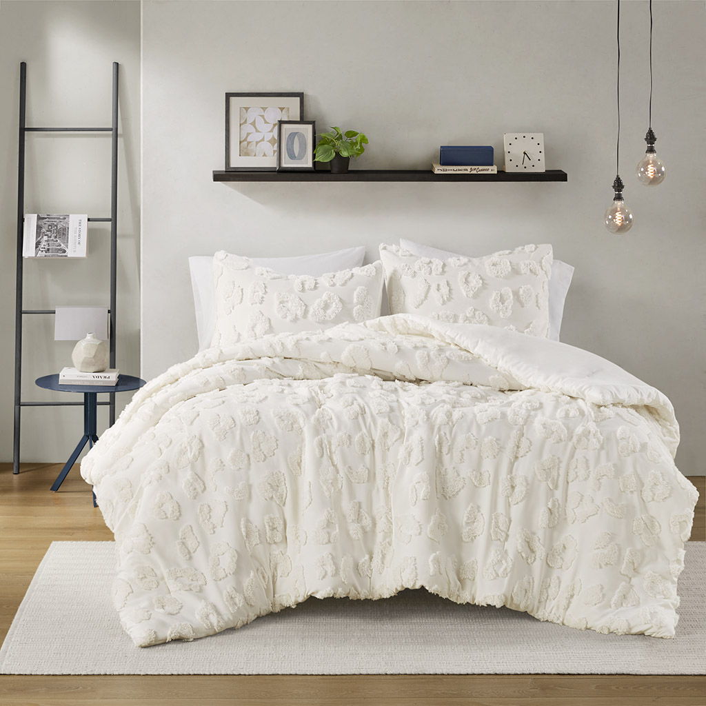 Larissa - 3 Piece Full/Queen Animal Comforter Set - Off-White
