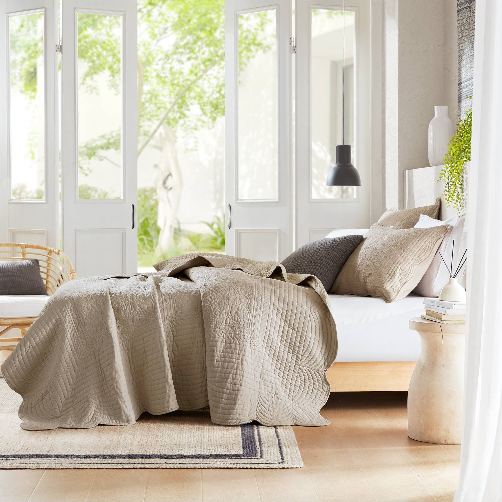Tuscany - 3 Piece Full/Queen Reversible Scalloped Edge Quilt Set - Khaki