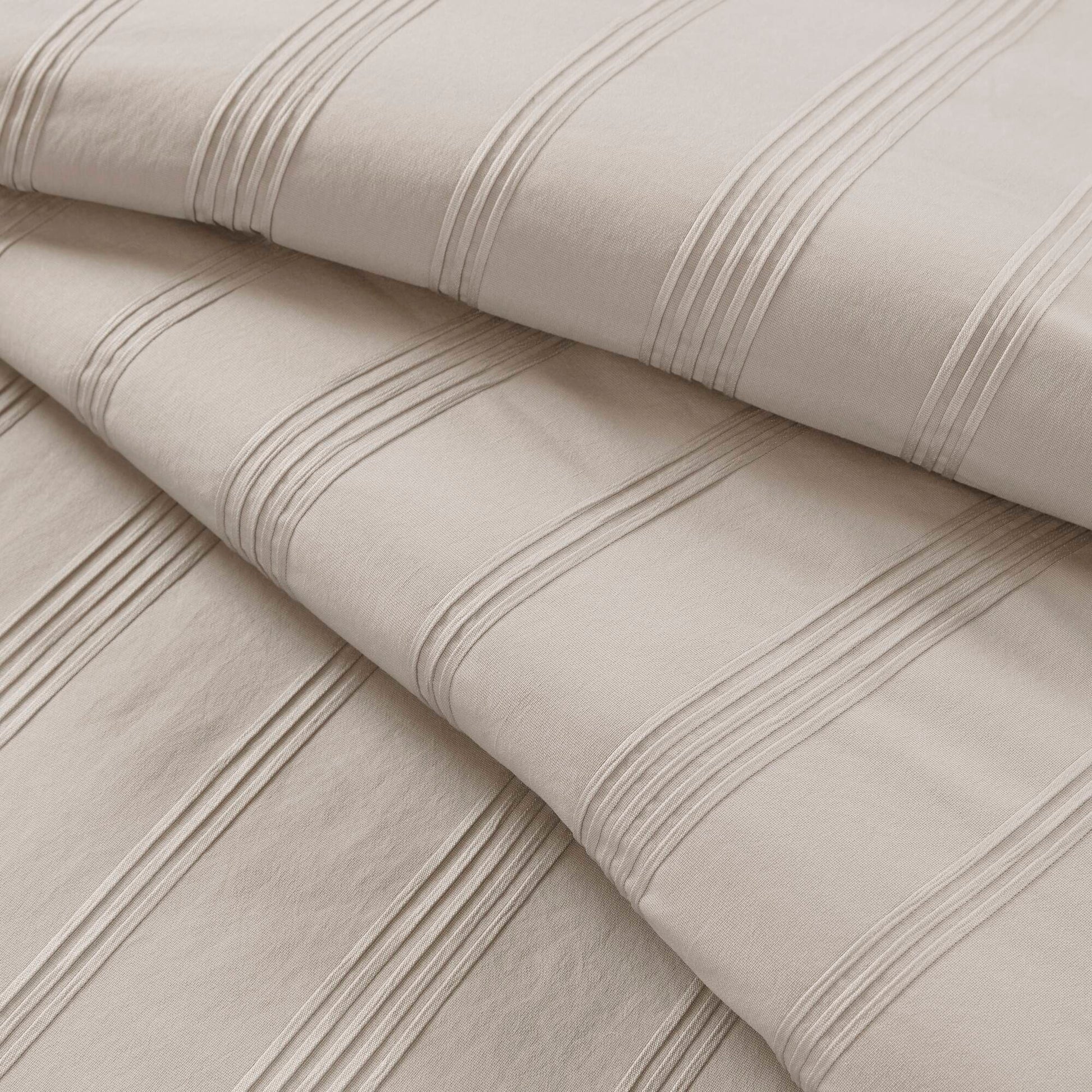 Logan - California King Striped Duvet Set - Neutral