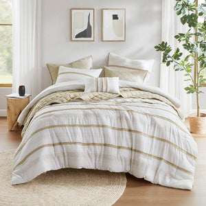 Carolina - 7 Piece King/California King Stripe Comforter And Quilt Set - Taupe